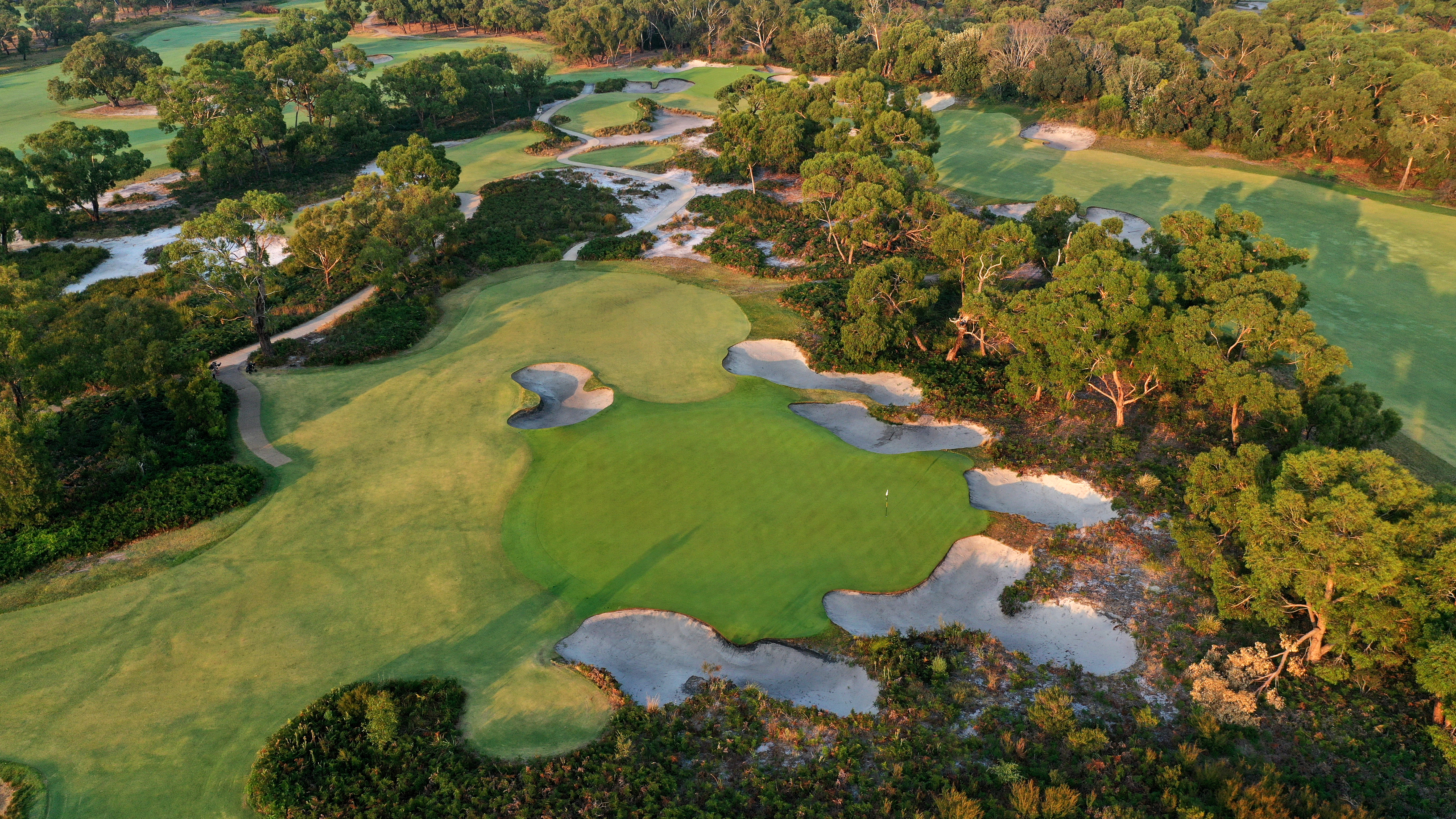 14th Hole Peninsula Kingswood North Course by Gary Lisbon 